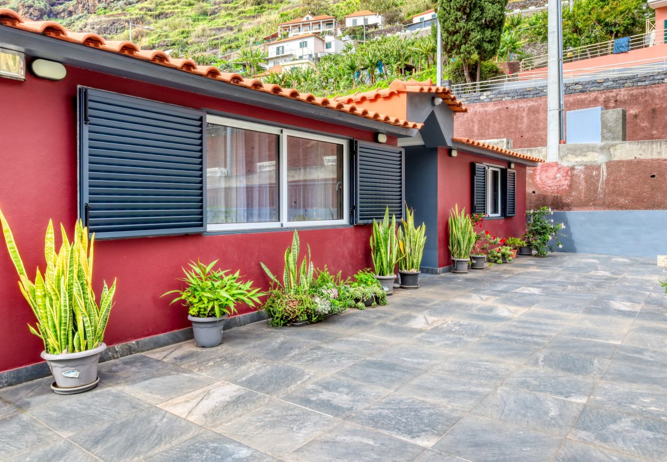 Apartamento en Tabua - Casa da Praia, a Home in Madeira