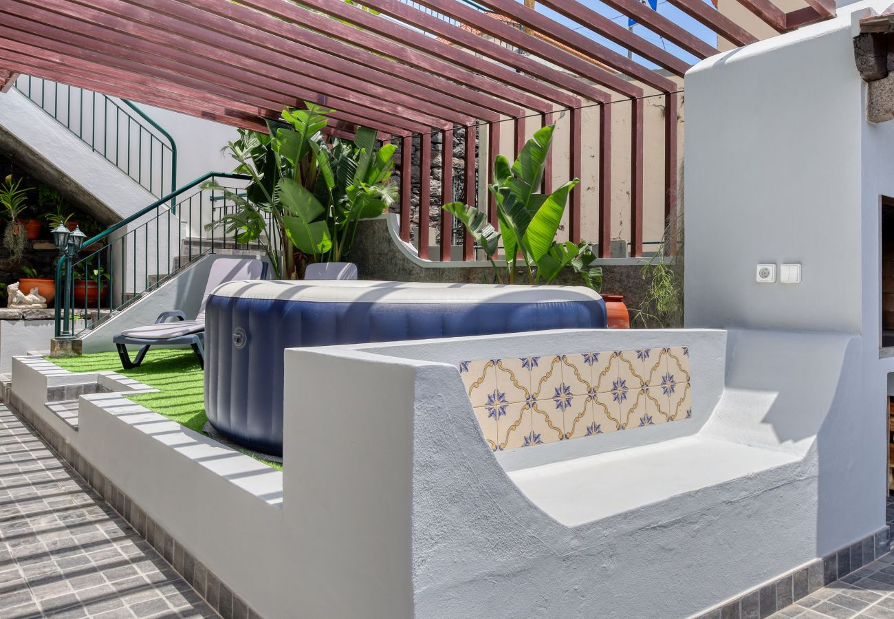 Apartamento en Ponta do Sol - Freitas Paradise, a Home in Madeira