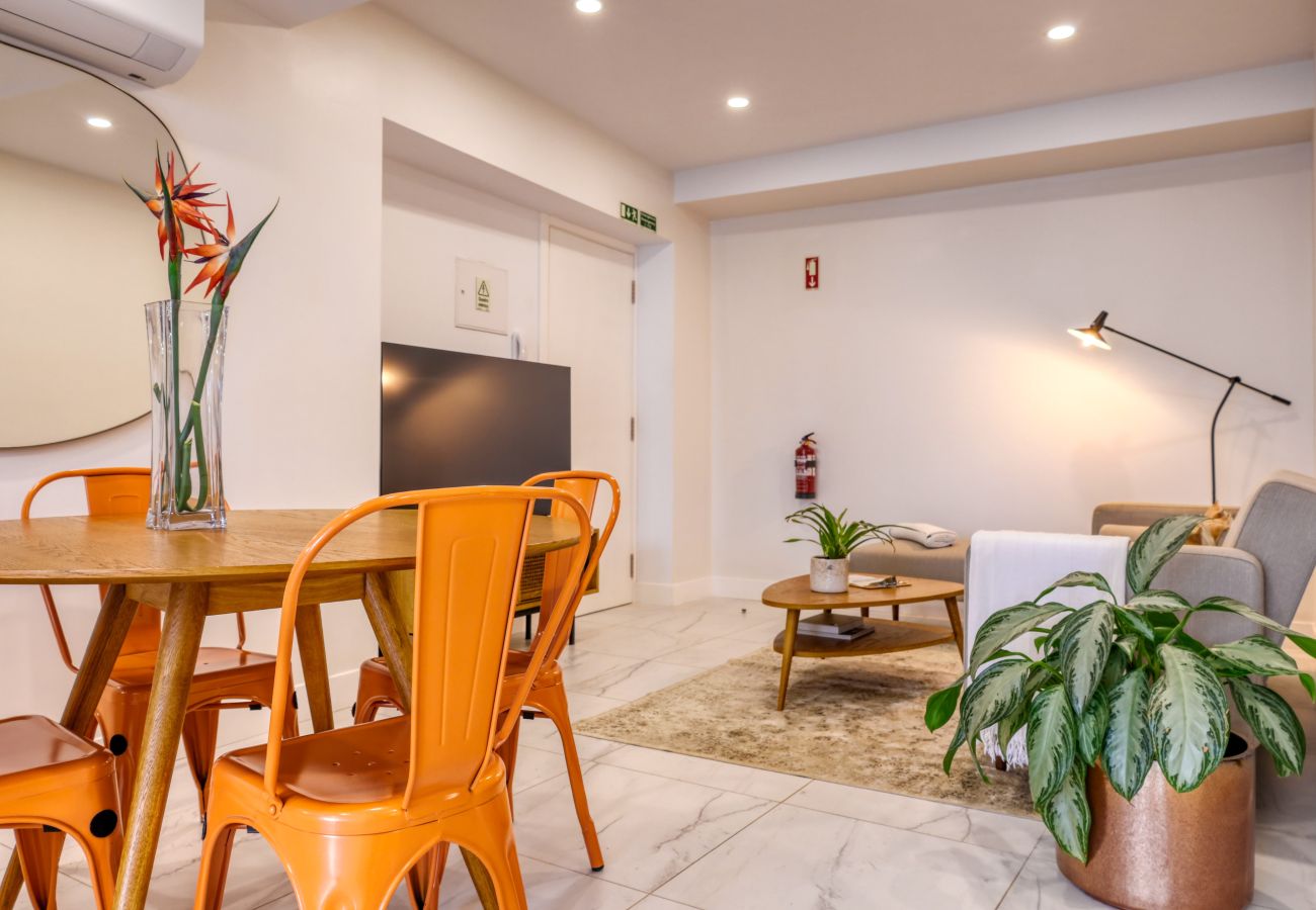 Apartamento en Funchal - Beco Santa Emilia 4O, a Home in Madeira