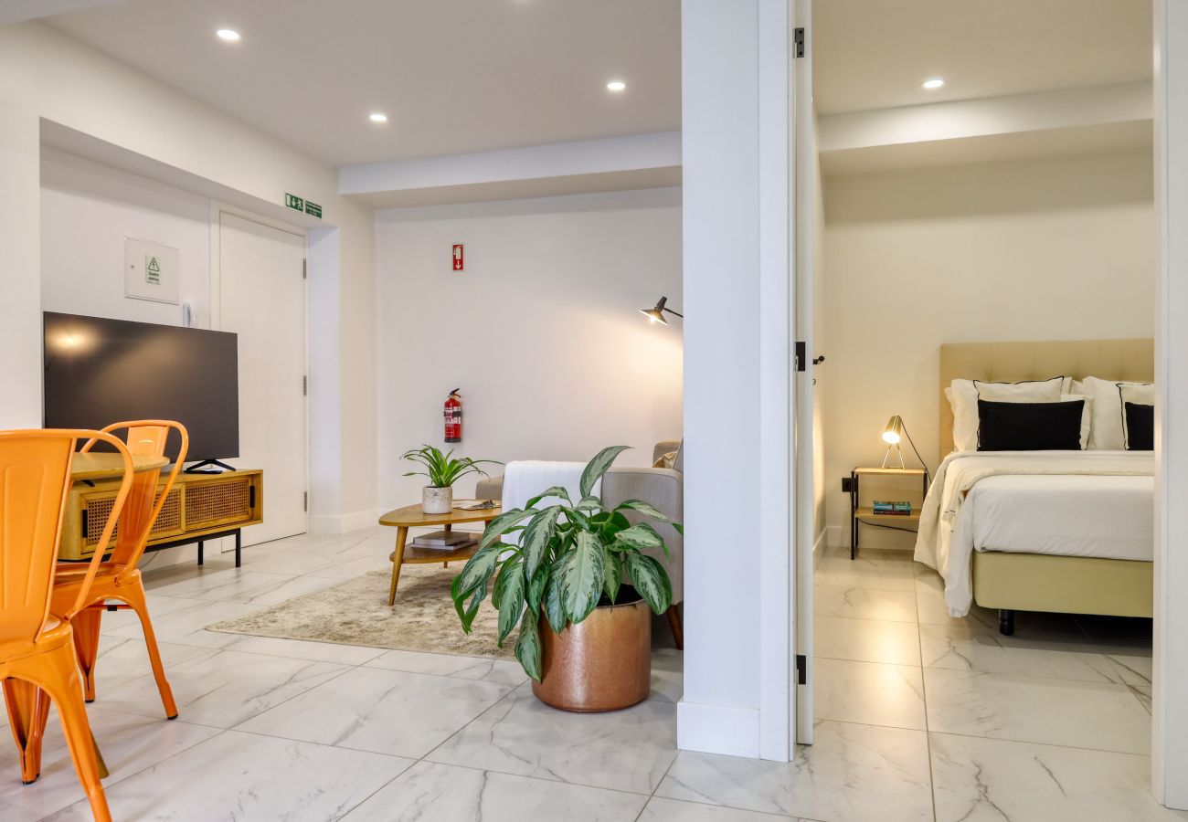 Apartamento en Funchal - Beco Santa Emilia 4O, a Home in Madeira