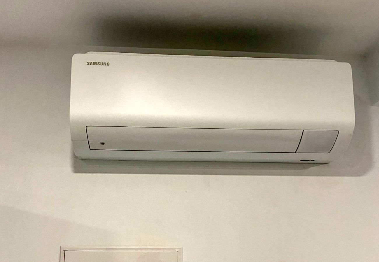 Apartamento en Funchal - Beco Santa Emilia 4P, a Home in Madeira