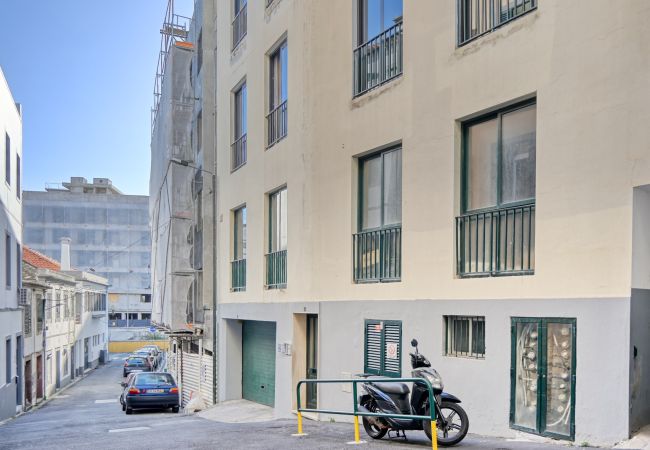Apartamento en Funchal - Beco Santa Emilia 2H, a Home in Madeira
