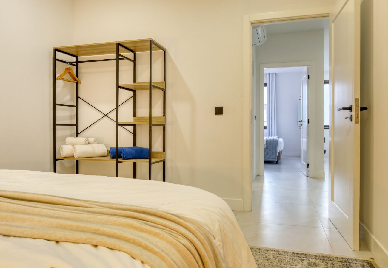 Apartamento en Funchal - Beco Santa Emilia 2G, a Home in Madeira