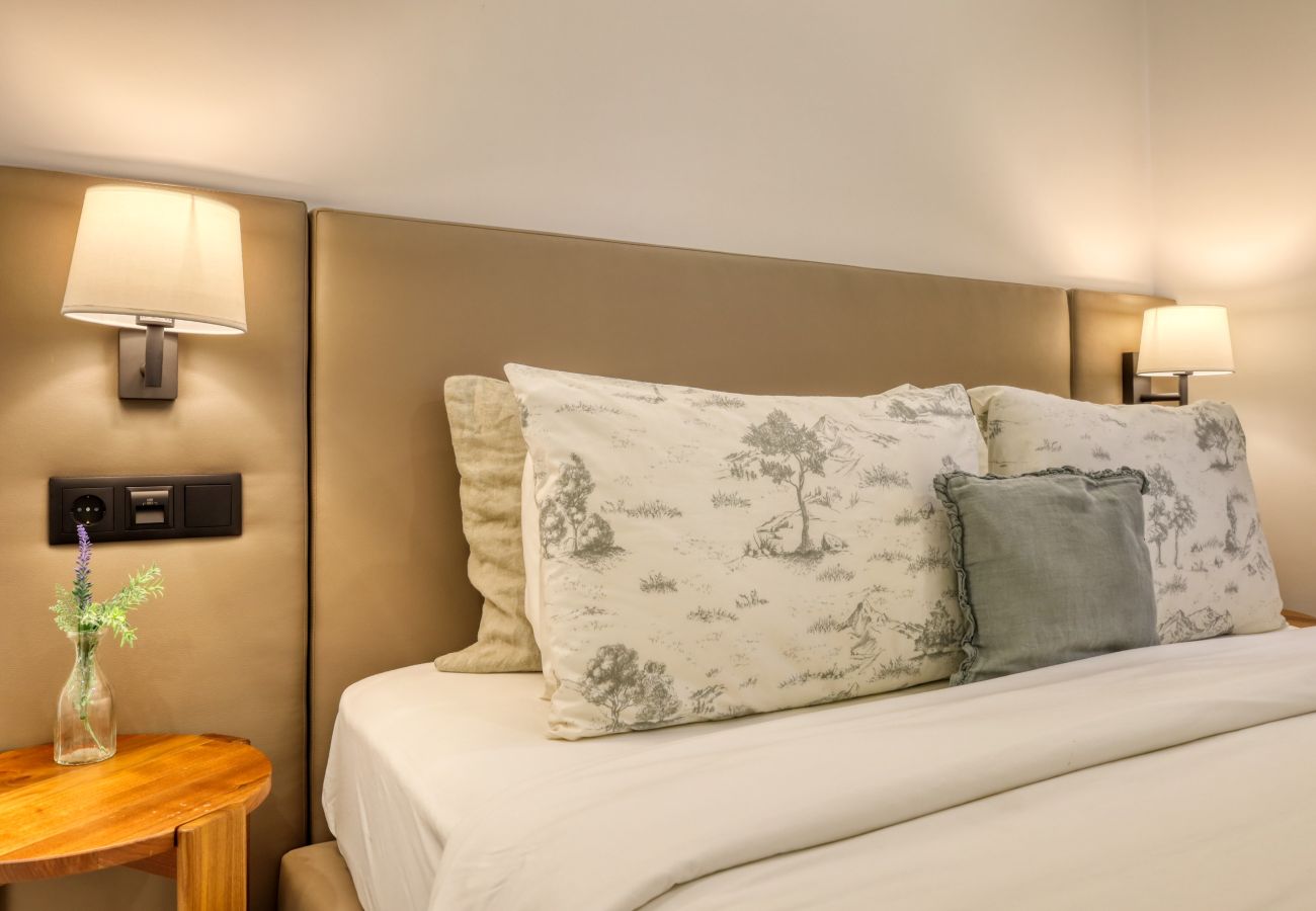 Apartamento en Funchal - Beco Santa Emilia 2G, a Home in Madeira