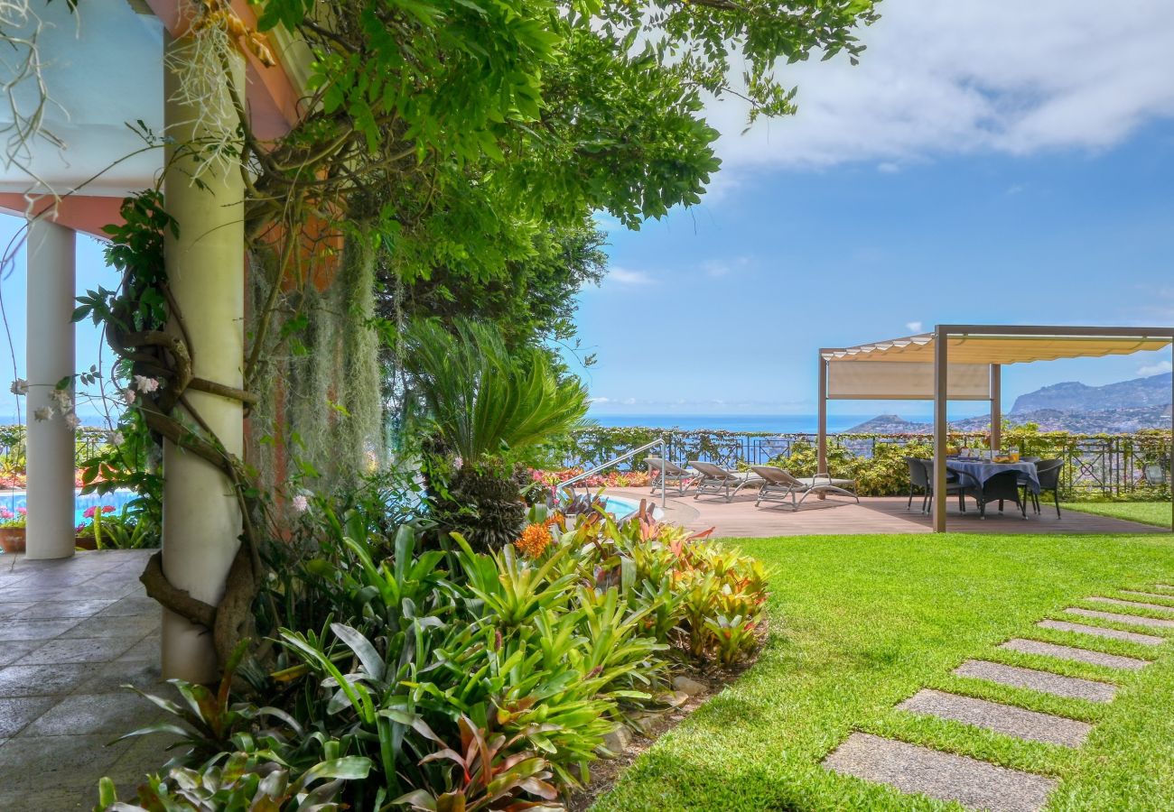 Villa en Funchal - Casa das Bromelias, a Home in Madeira