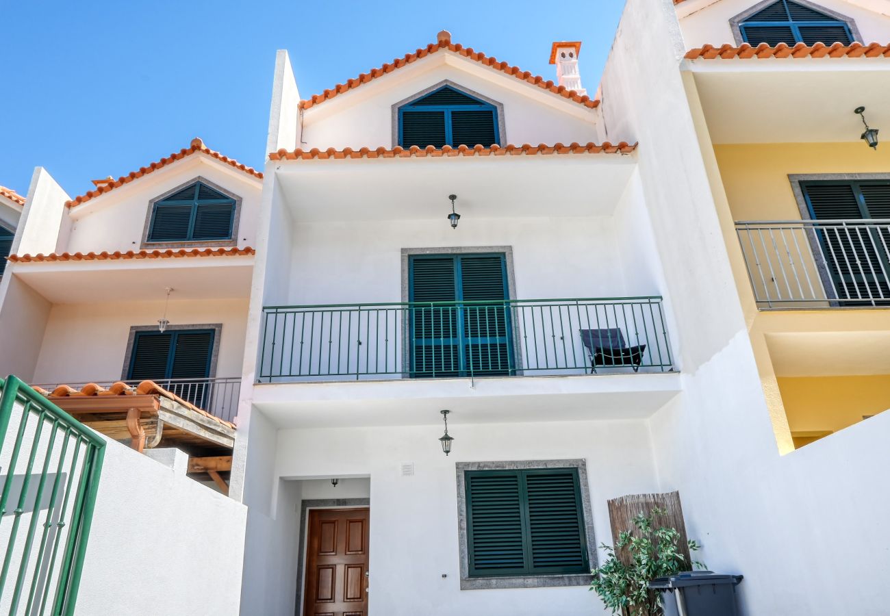 Casa en Santa Cruz - Graca's Place, a Home in Madeira