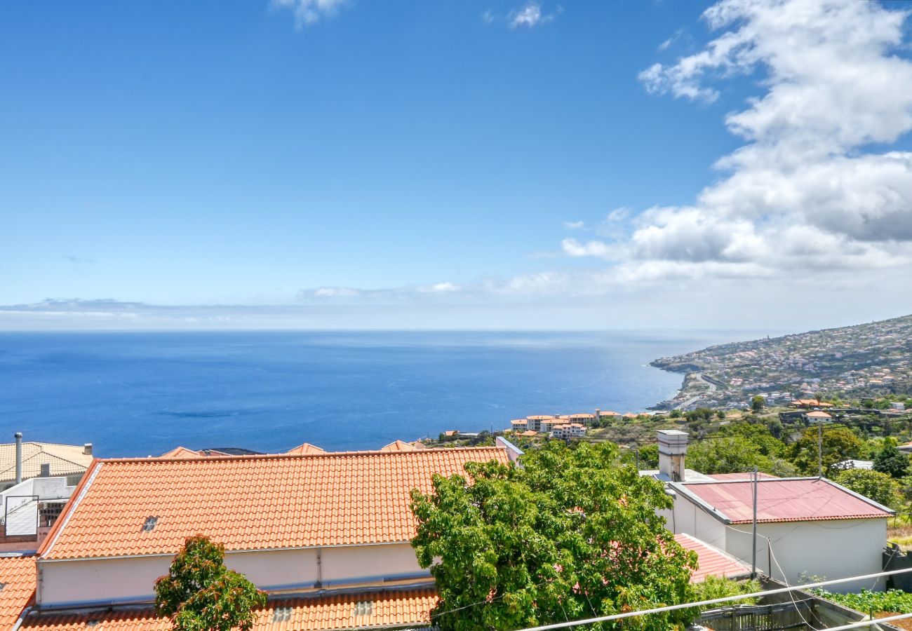 Casa en Santa Cruz - Graca's Place, a Home in Madeira