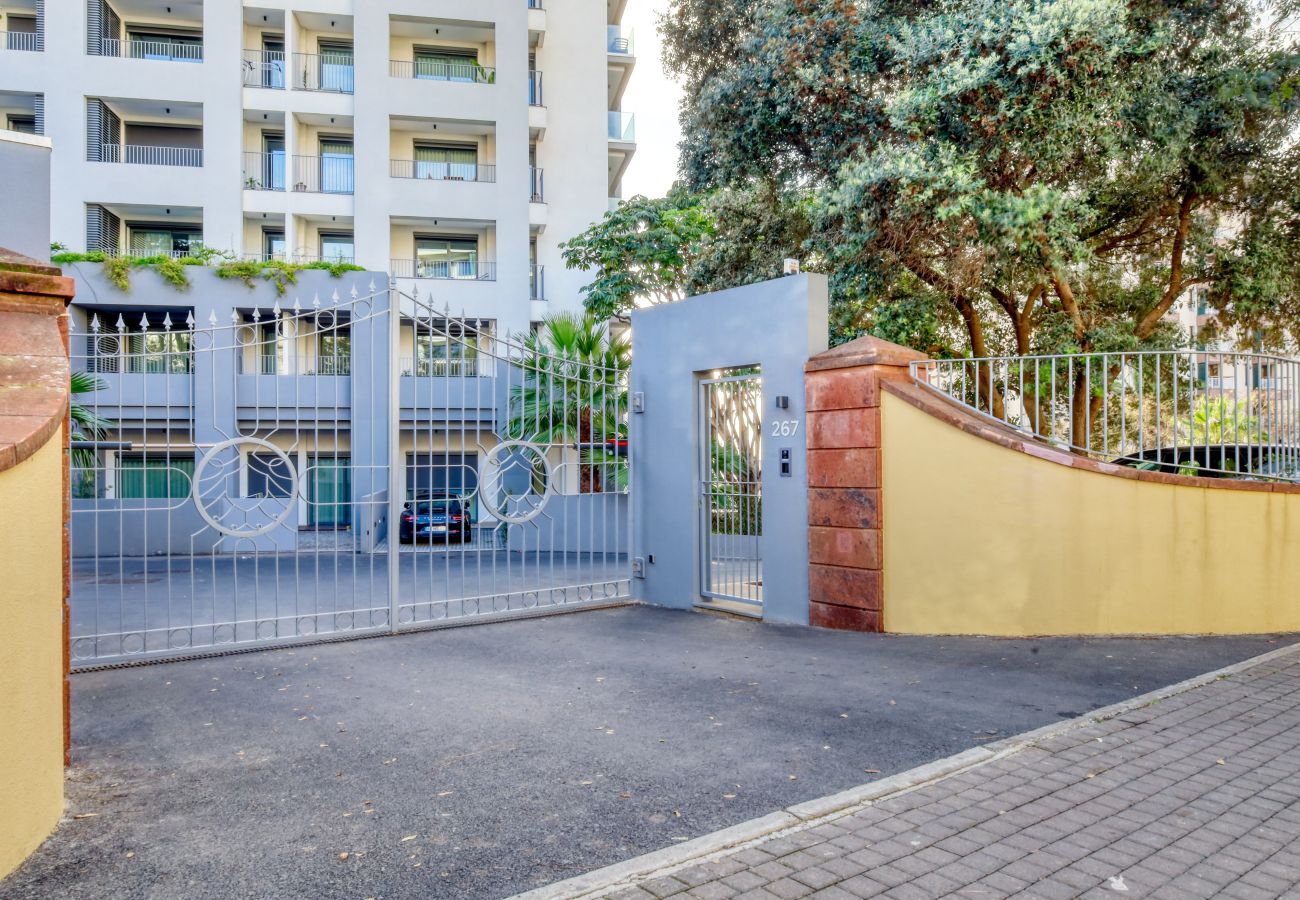 Apartamento en Funchal - Funchal Acqua Blue, a Home in Madeira