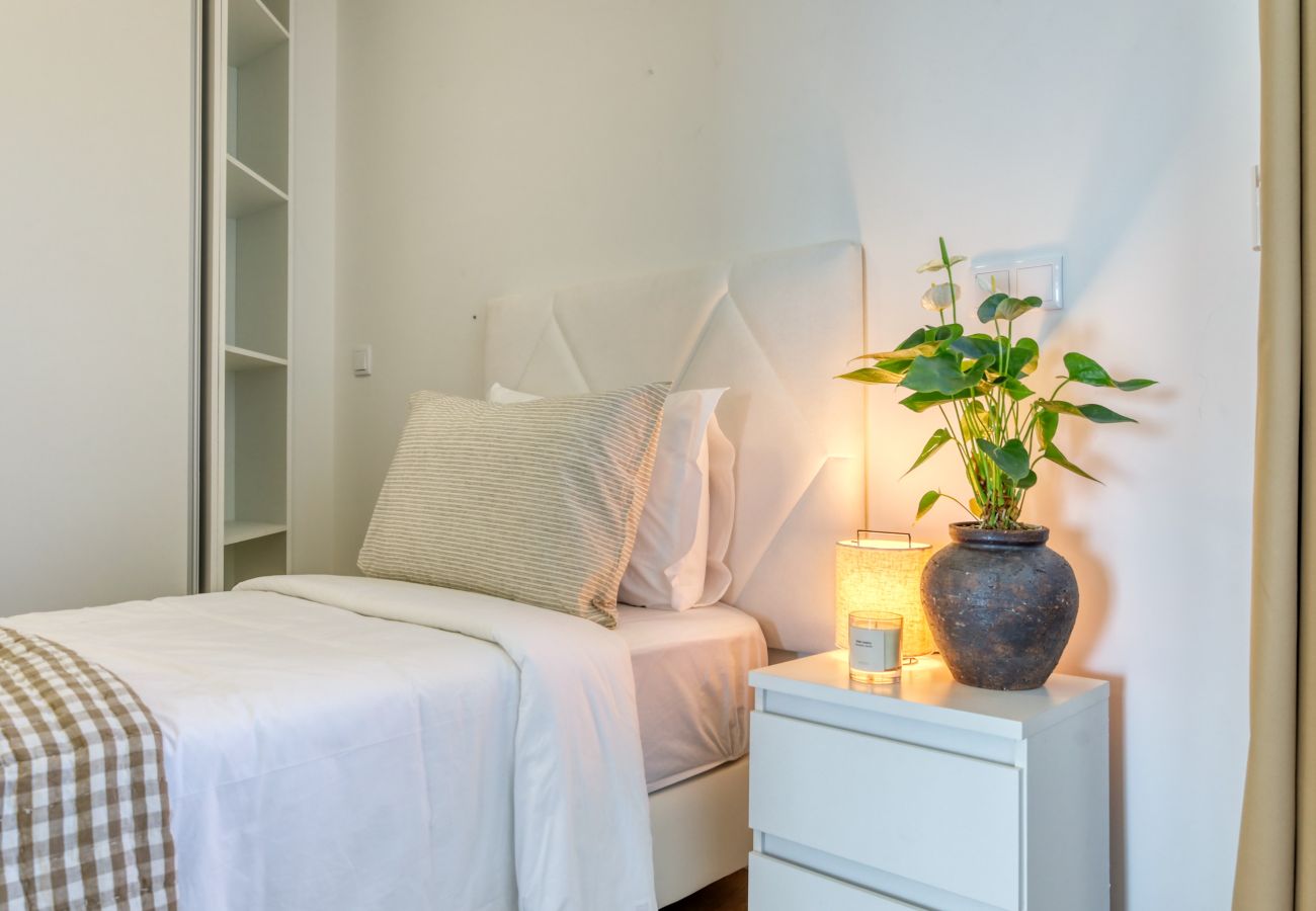 Apartamento en Funchal - The Place Funchal View, a Home in Madeira
