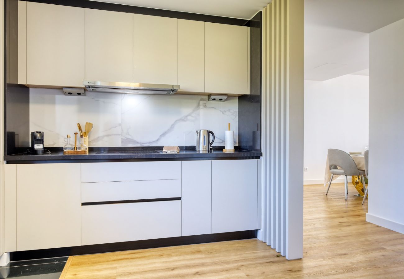Apartamento en Funchal - The Place Funchal View, a Home in Madeira