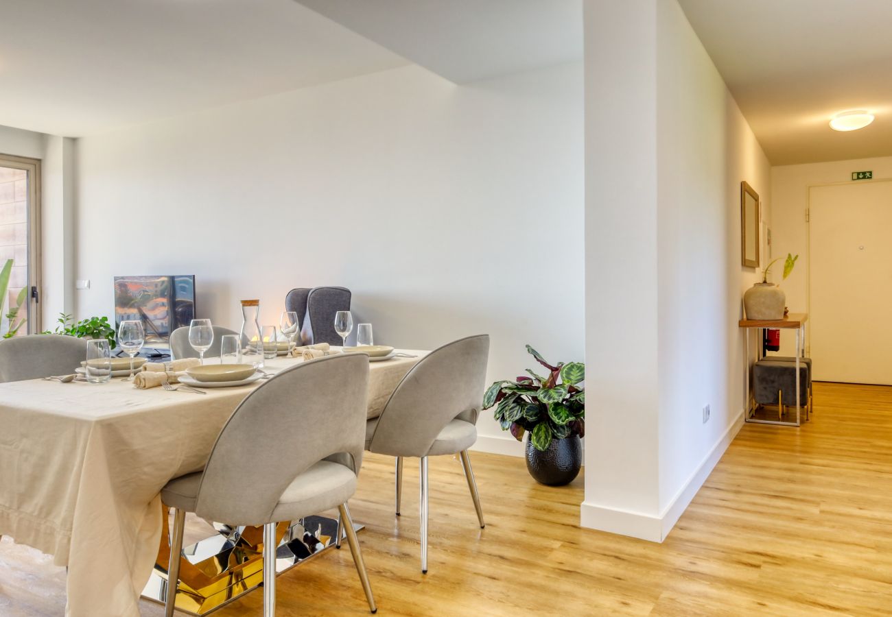 Apartamento en Funchal - The Place Funchal View, a Home in Madeira