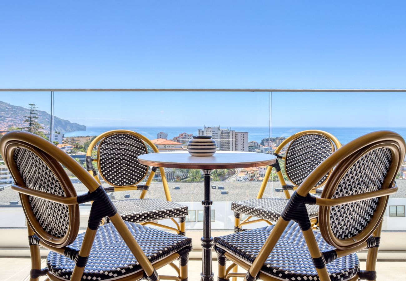 Apartamento en Funchal - The Place Funchal View, a Home in Madeira