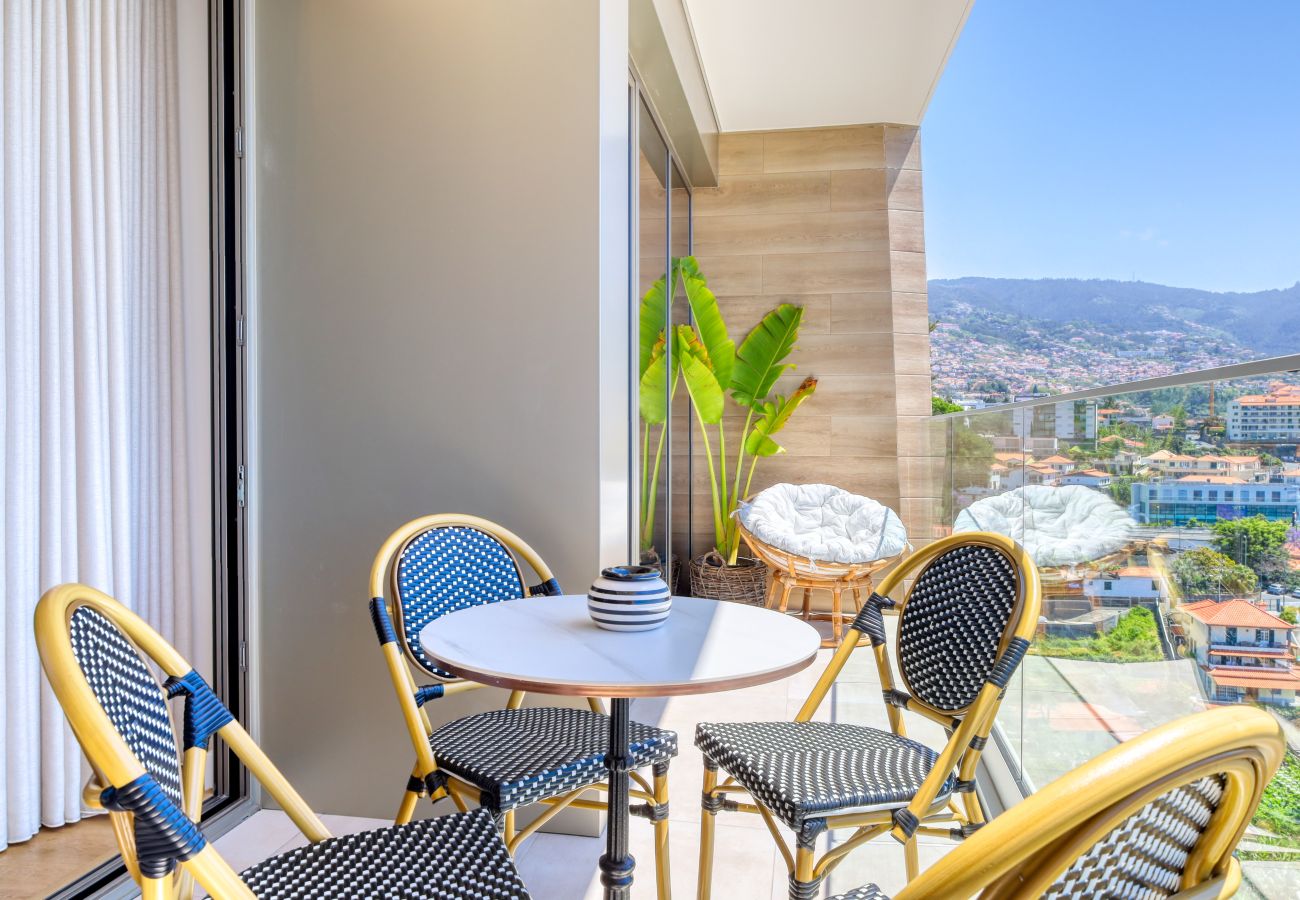 Apartamento en Funchal - The Place Funchal View, a Home in Madeira