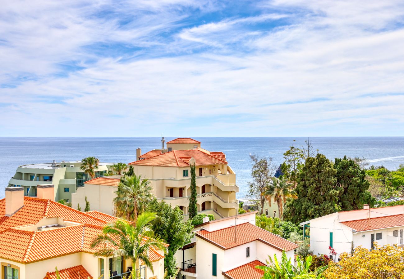 Apartamento en Funchal - Baia Cliff View, a Home in Madeira