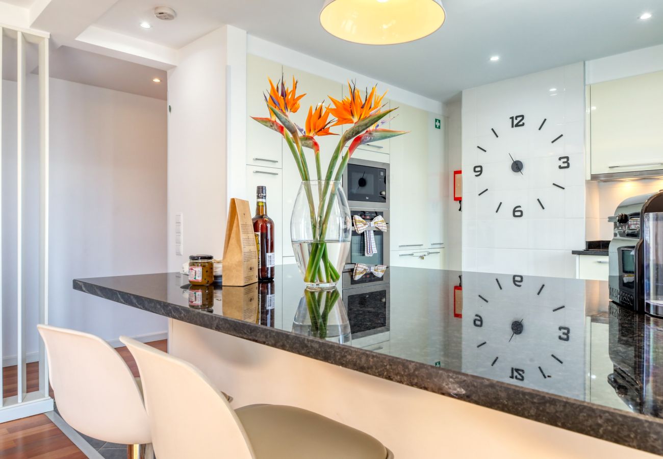 Apartamento en Funchal - Baia Cliff View, a Home in Madeira