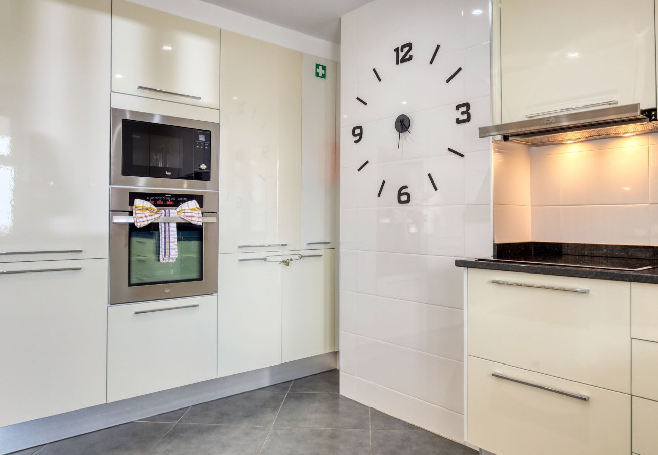 Apartamento en Funchal - Baia Cliff View, a Home in Madeira