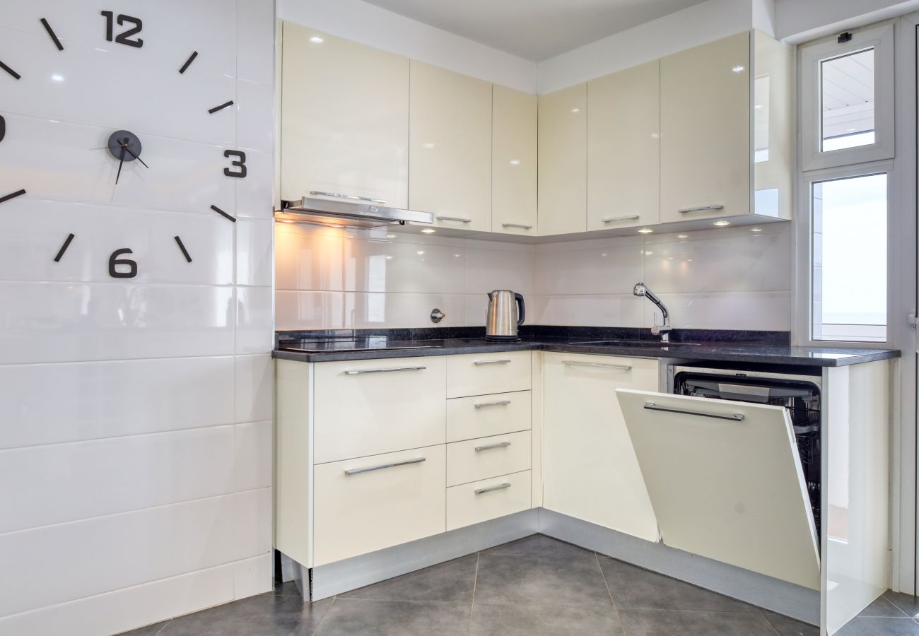 Apartamento en Funchal - Baia Cliff View, a Home in Madeira