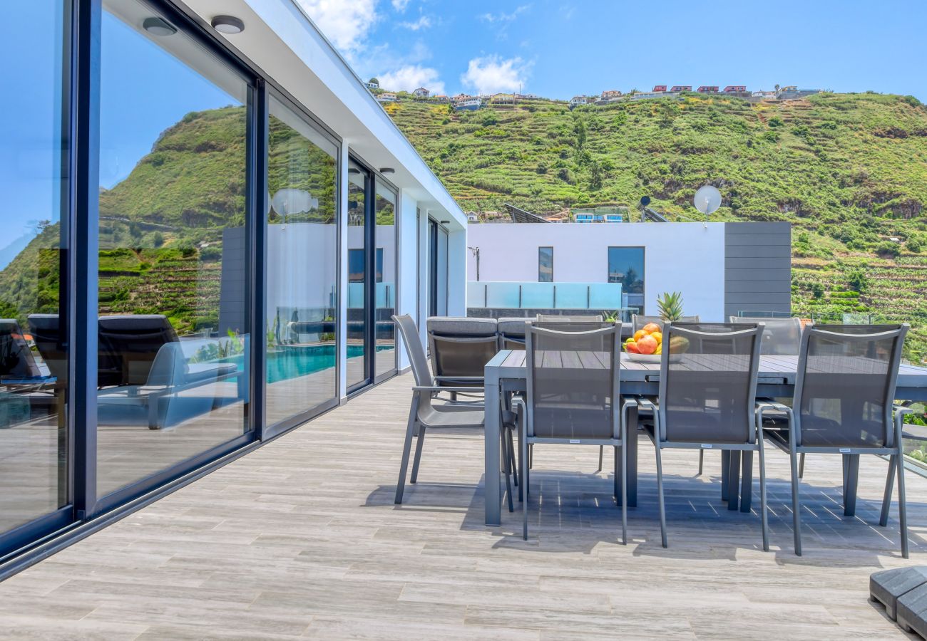 Villa en Arco da Calheta - Villa Arco-Iris, a Home in Madeira