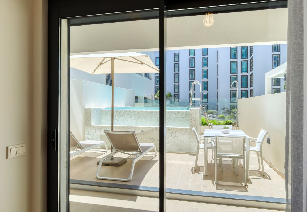 Apartamento en Funchal - Funchal Acqua Blue 3O, a Home in Madeira