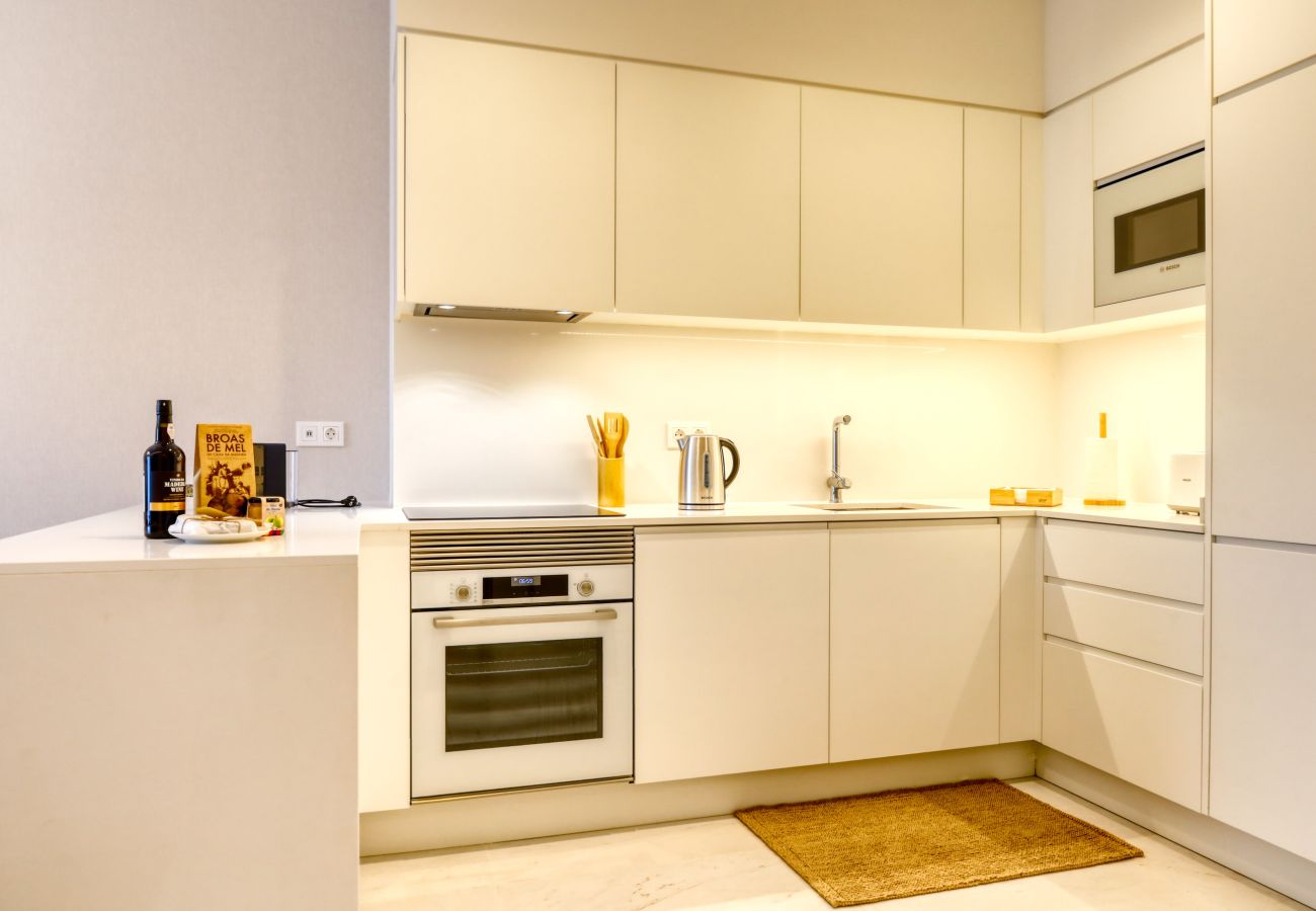 Apartamento en Funchal - Funchal Acqua Blue 3O, a Home in Madeira