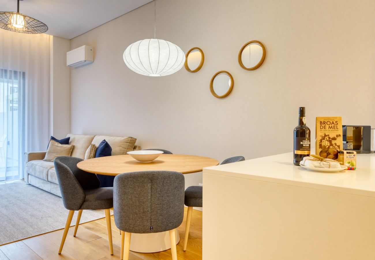 Apartamento en Funchal - Funchal Acqua Blue 3O, a Home in Madeira