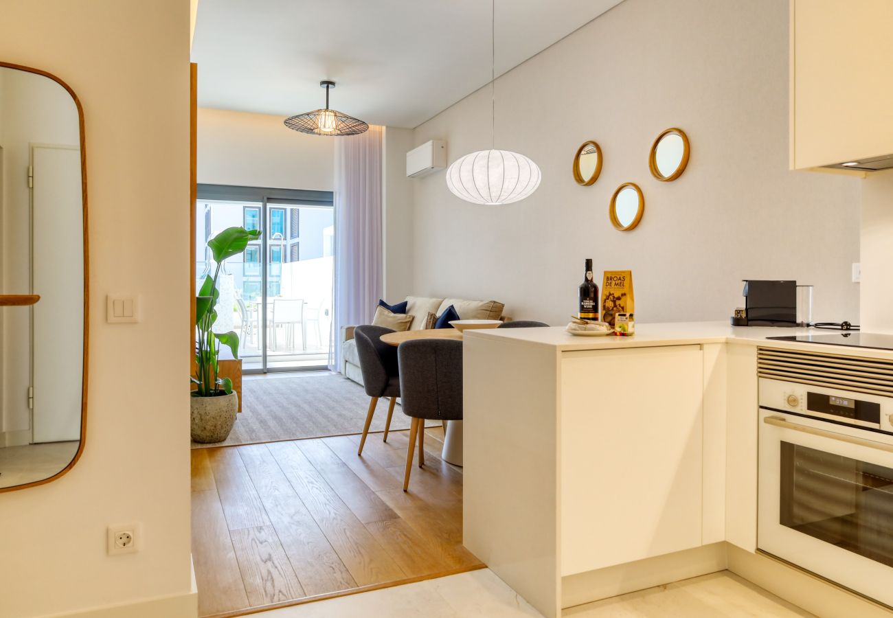 Apartamento en Funchal - Funchal Acqua Blue 3O, a Home in Madeira