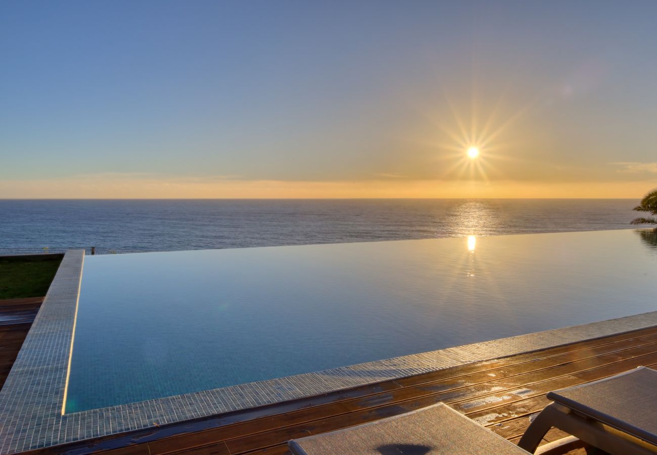 Apartamento en Funchal - Funchal Acqua Blue 3O, a Home in Madeira