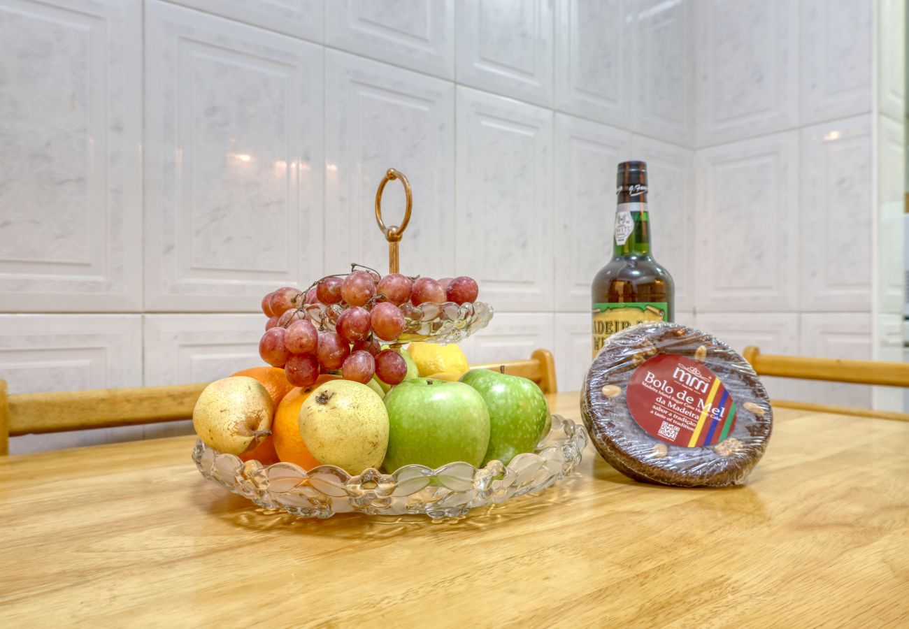 Apartamento en Funchal - Cantinho da Elvira, a Home in Madeira