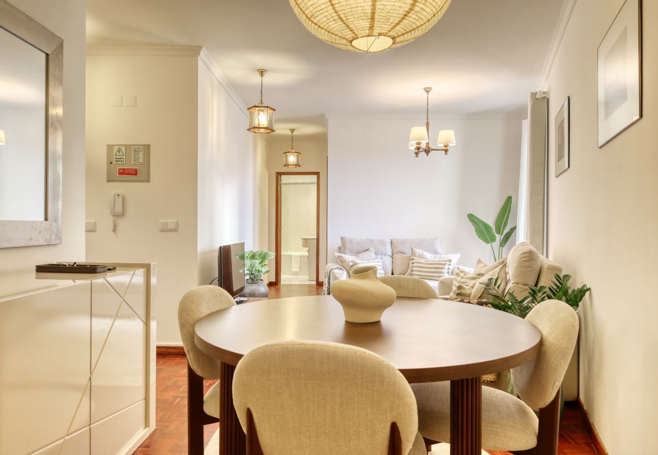 Apartamento en Funchal - Cantinho da Elvira, a Home in Madeira