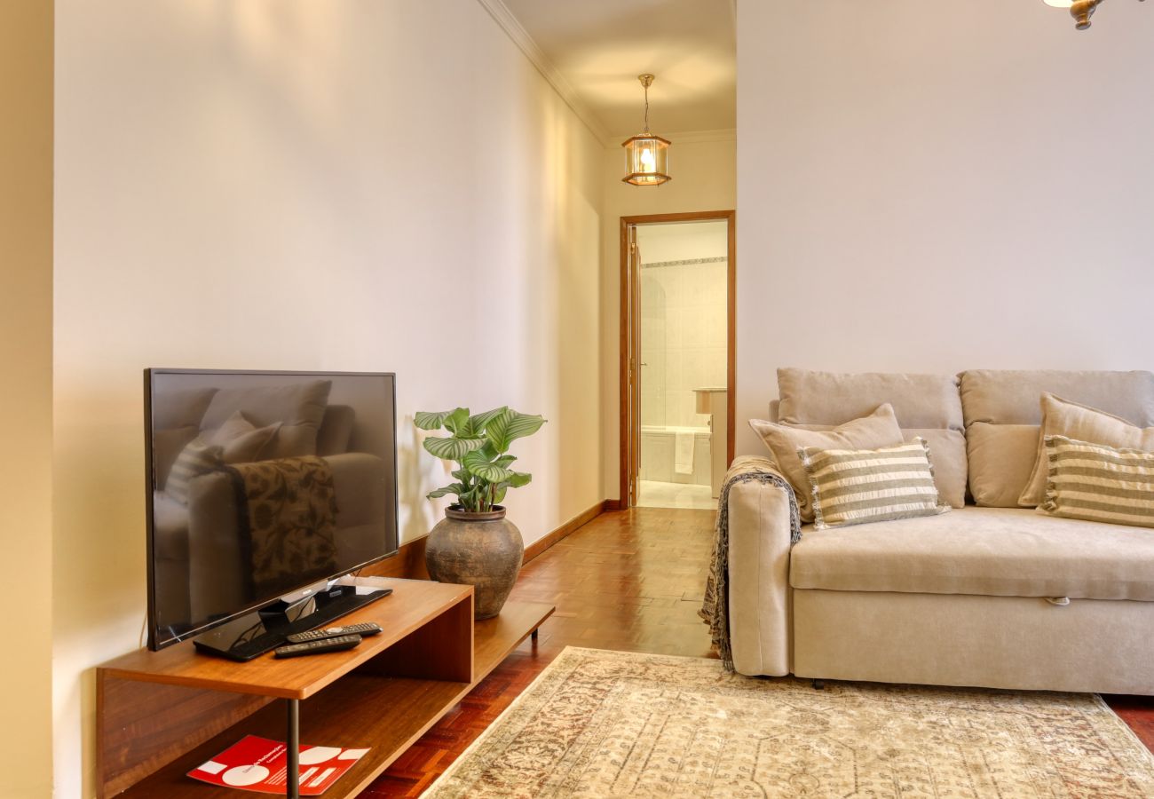 Apartamento en Funchal - Cantinho da Elvira, a Home in Madeira