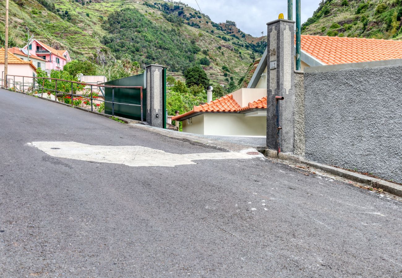 Apartamento en Tabua - Valley Nest, a Home in Madeira