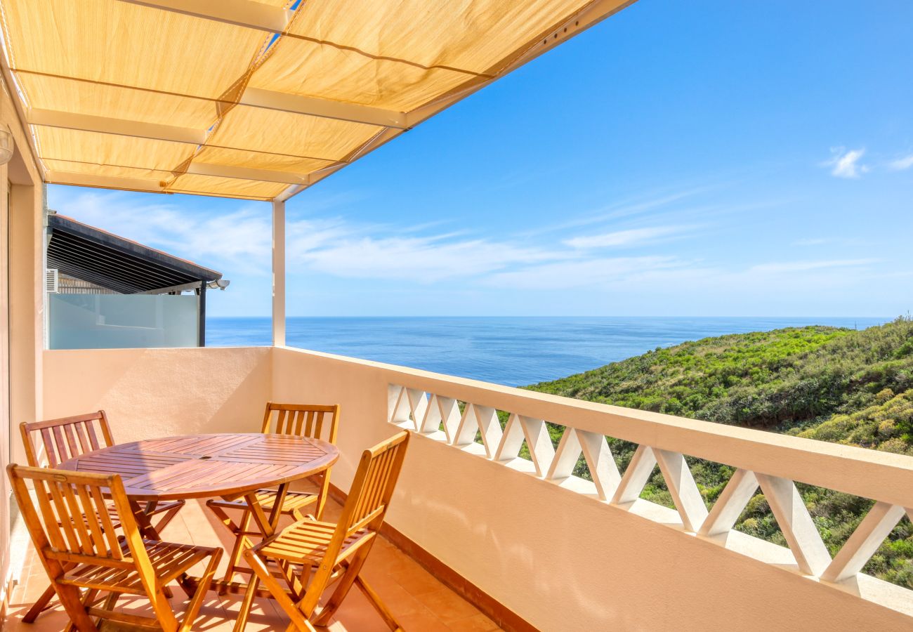 Apartamento en Santa Cruz - Verde Água Garajau, a Home in Madeira