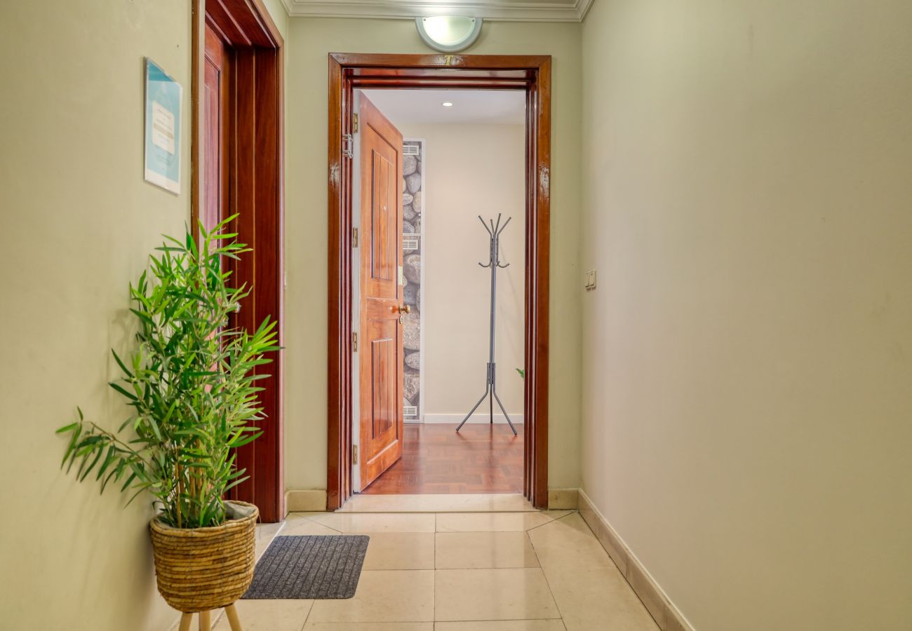 Apartamento en Funchal - Refúgio no Funchal II, a Home in Madeira