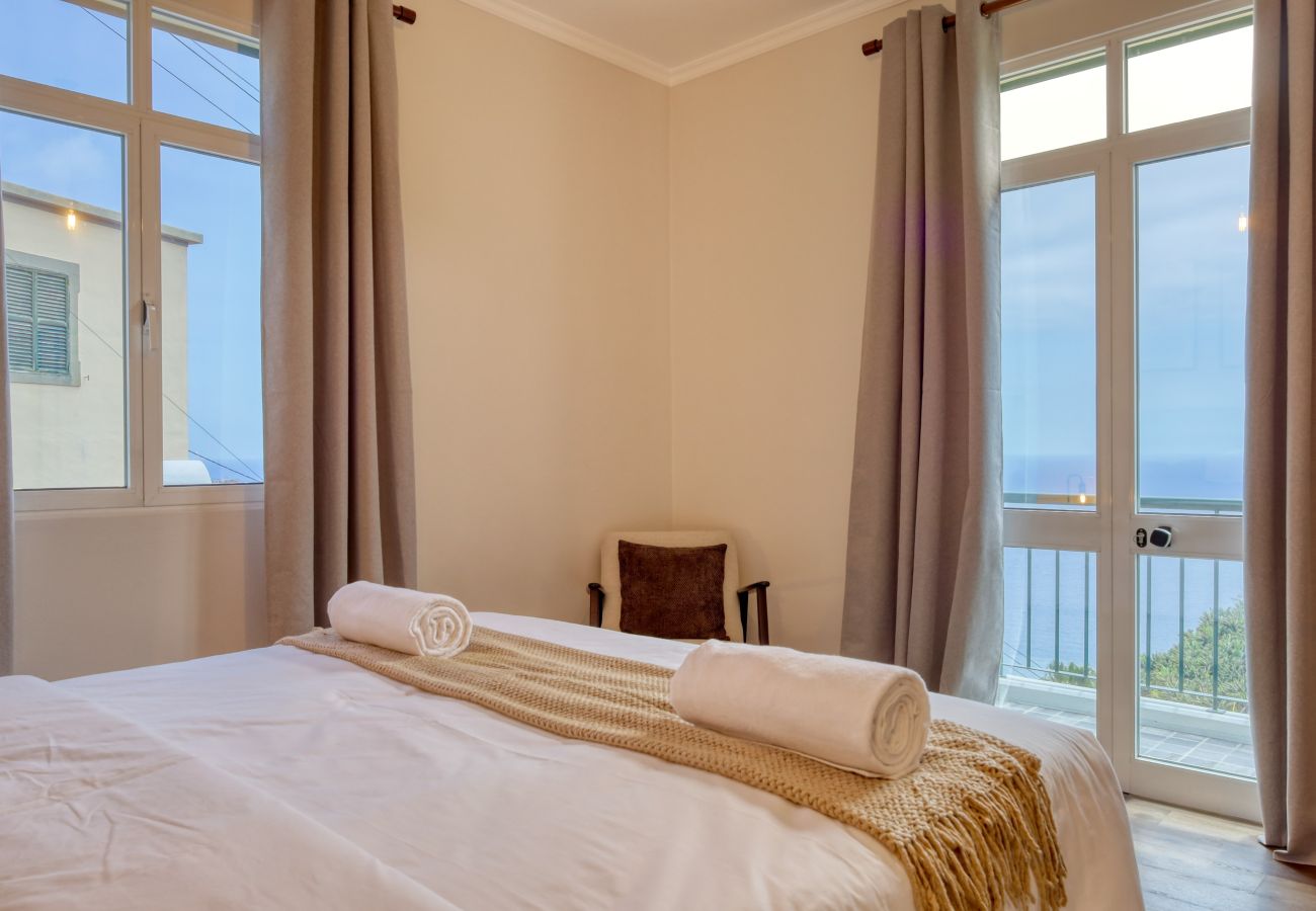 Apartamento en Ponta do Sol - Freitas Panoramic, a Home in Madeira