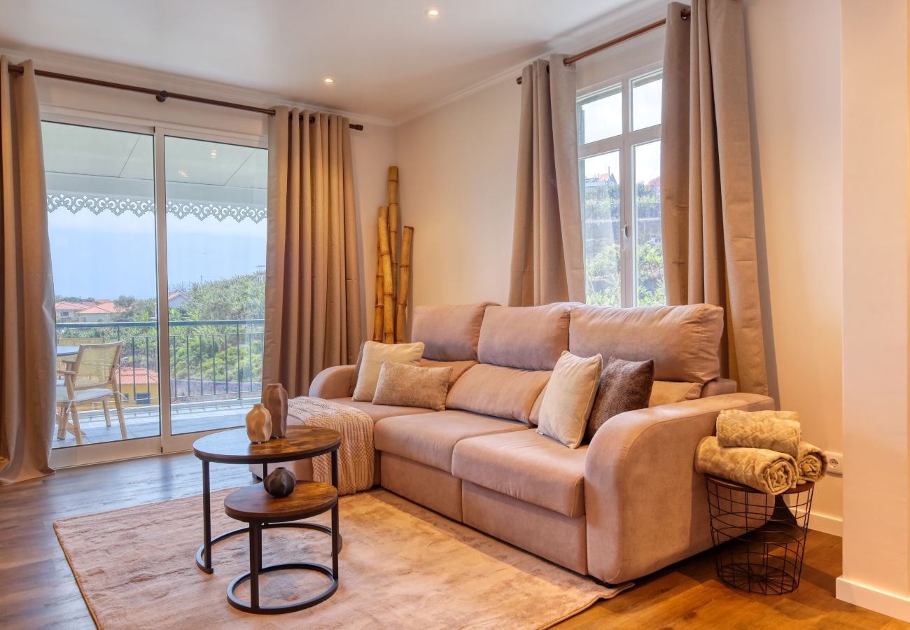Apartamento en Ponta do Sol - Freitas Panoramic, a Home in Madeira