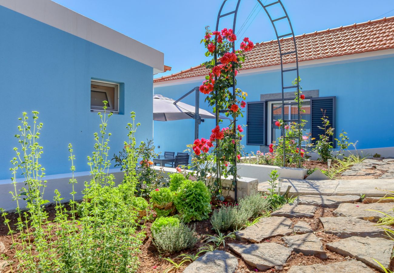Casa en Ponta do Sol - Silva's House, a Home in Madeira