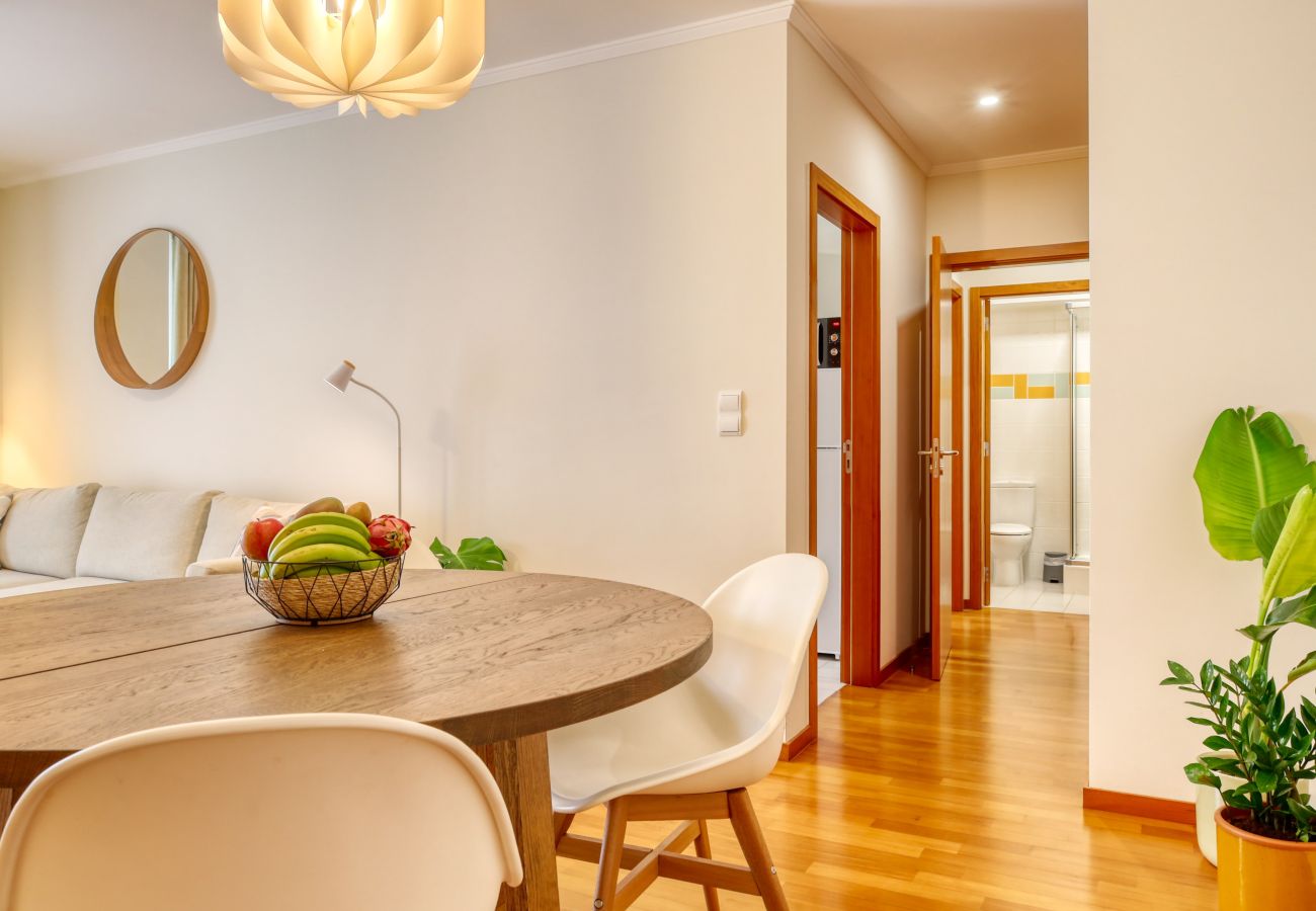 Apartamento en Santa Cruz - Cozy Santa Cruz, a Home in Madeira