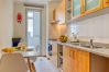 Apartamento en Santa Cruz - Cozy Santa Cruz, a Home in Madeira