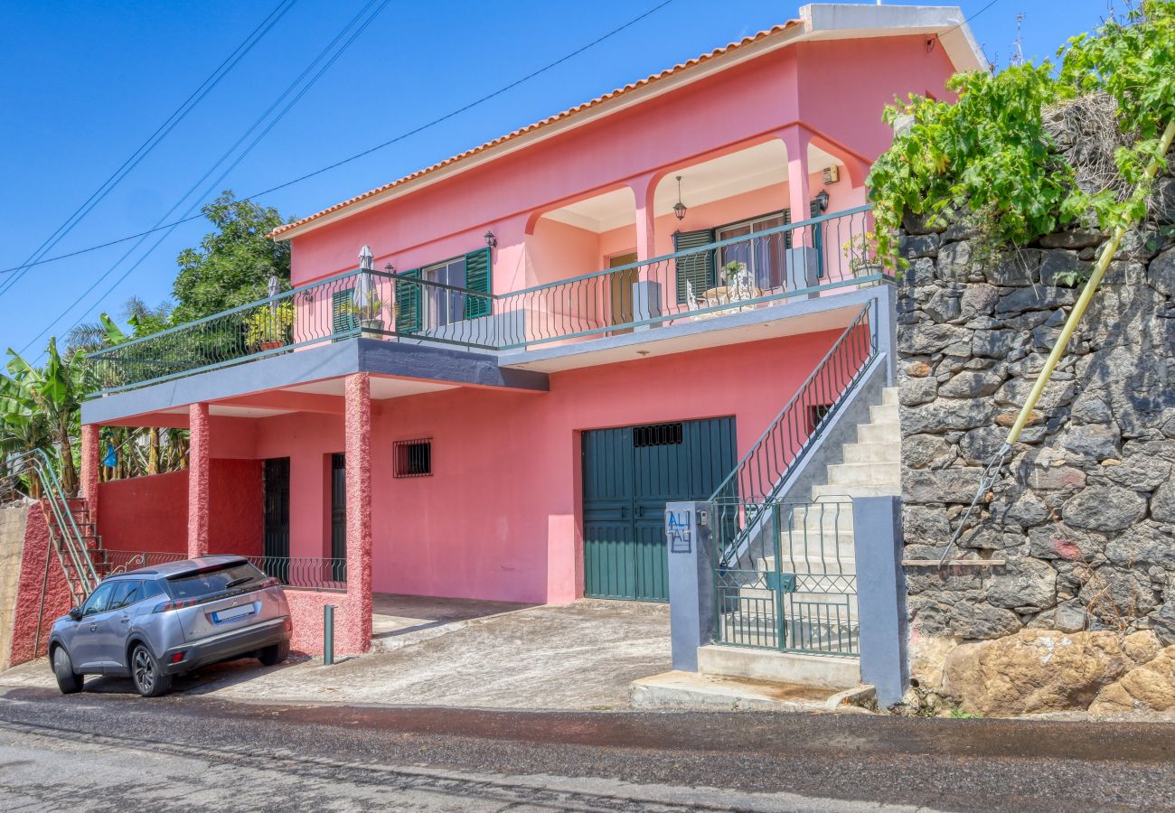 Apartamento en Ponta do Sol - Sunrise House, a Home in Madeira