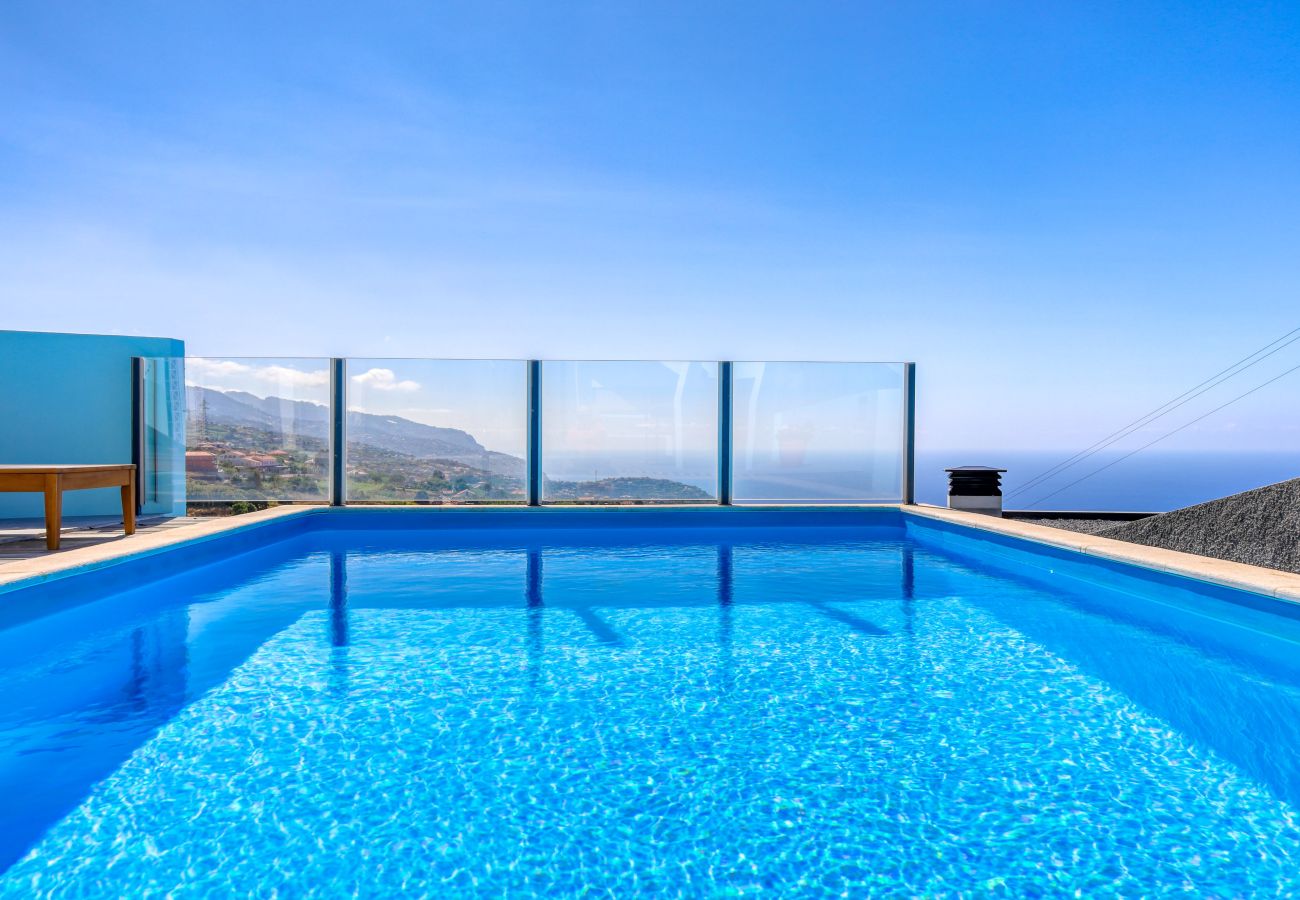 Casa en Ponta do Sol - Blue House, a Home in Madeira