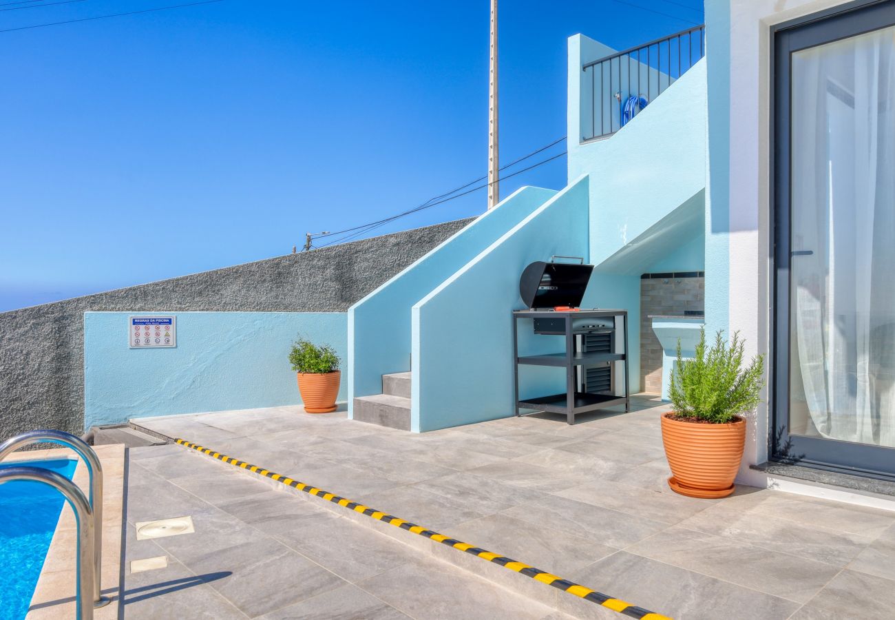 Casa en Ponta do Sol - Blue House, a Home in Madeira