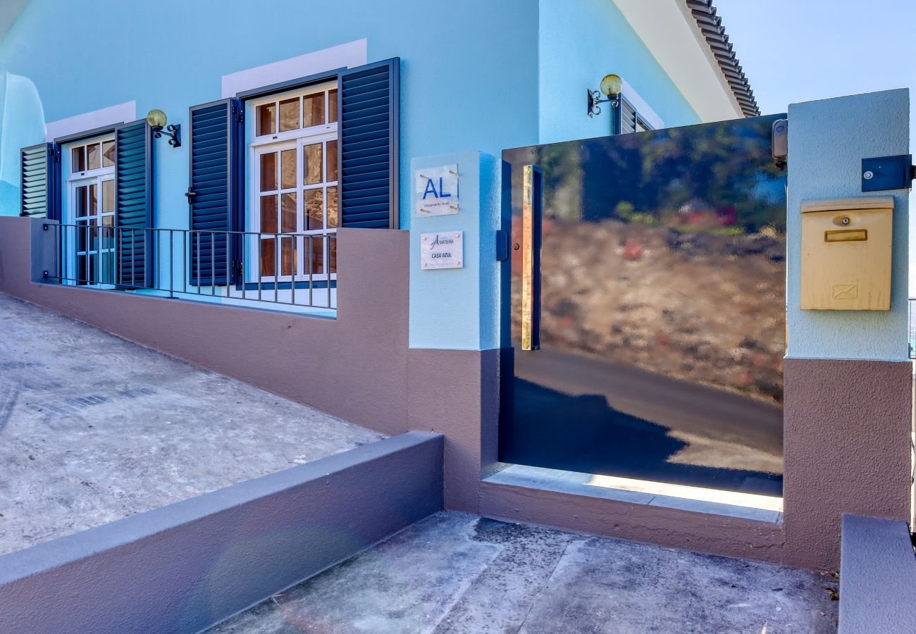 Casa en Ponta do Sol - Blue House, a Home in Madeira