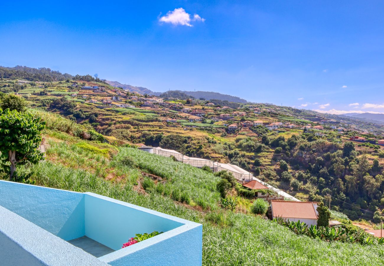 Casa en Ponta do Sol - Blue House, a Home in Madeira