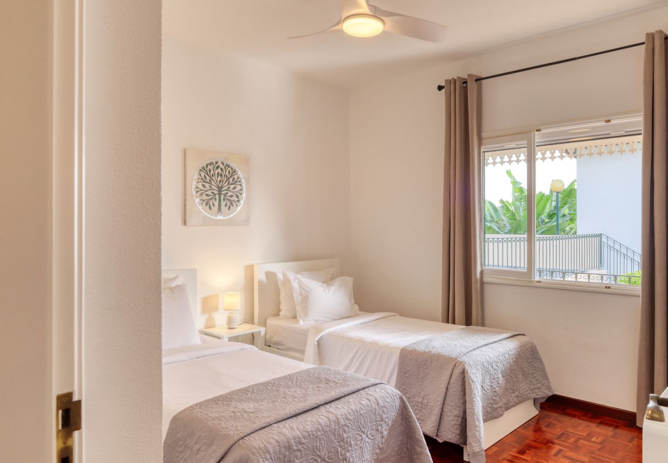 Apartamento en Ponta do Sol - Maresia II, a Home in Madeira