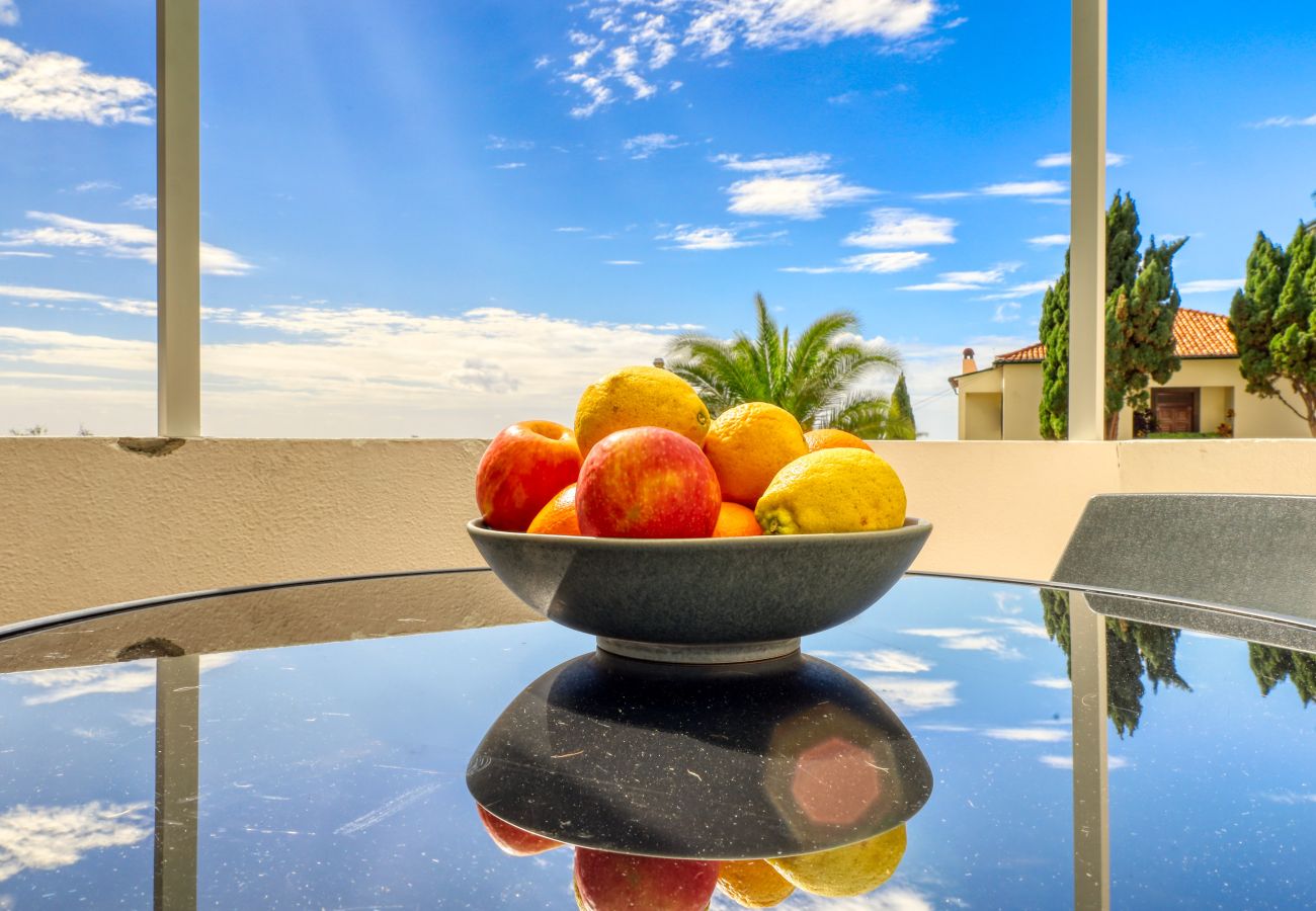 Appartement à Funchal - Lido Sunset, a Home in Madeira