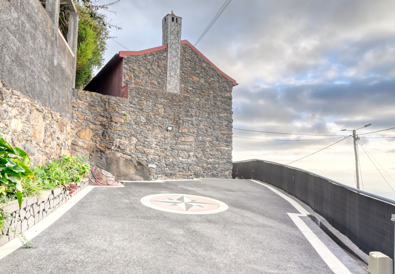 Gîte Rural à Fajã da Ovelha - Ocean View Cottage, a Home in Madeira