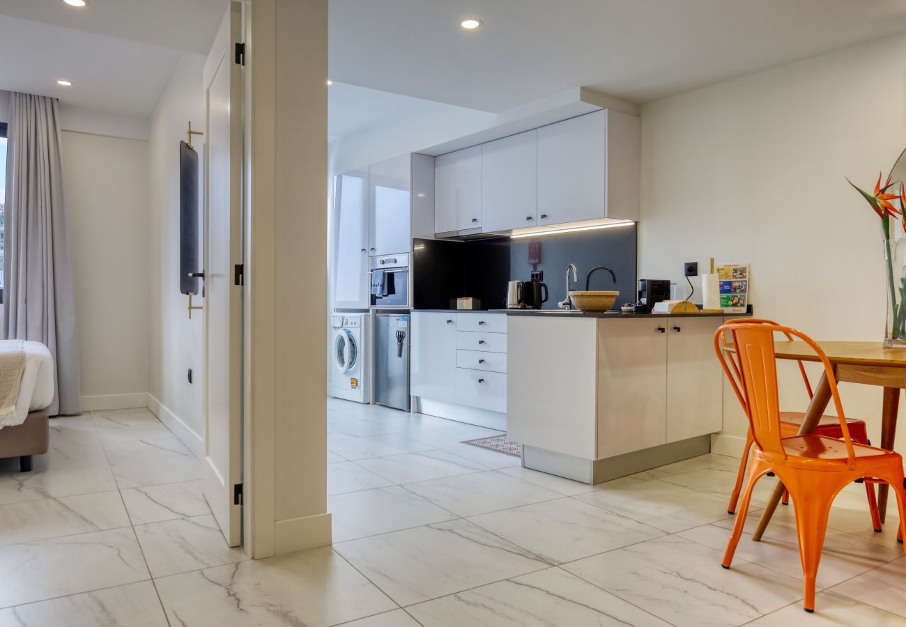 Appartement à Funchal - Beco Santa Emilia 4O, a Home in Madeira