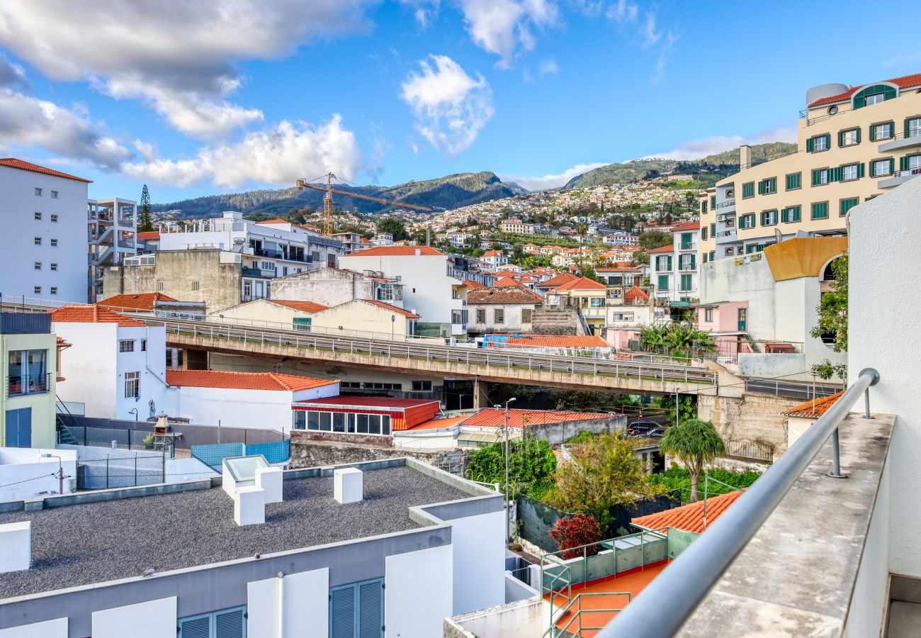 Appartement à Funchal - Beco Santa Emilia 4O, a Home in Madeira