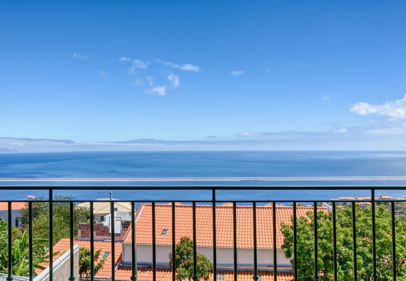 Maison à Santa Cruz - Graca's Place, a Home in Madeira