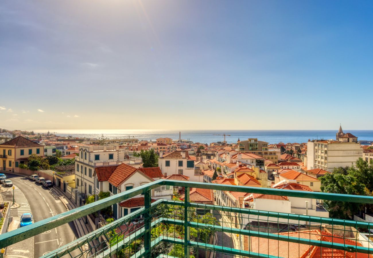 Appartement à Funchal - Funchal Panoramic View, a Home in Madeira